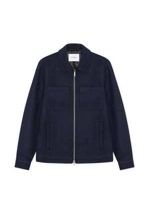 Marineblå ull zip-up jakke med to brystlomme, to sidelommer og klassisk krage.