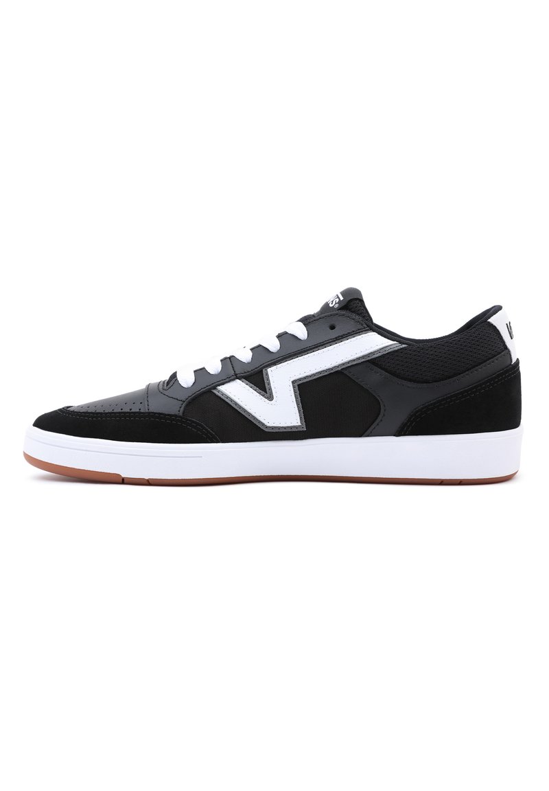 Vans LOWLAND black