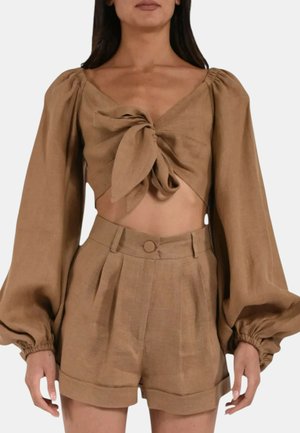 BERMUDA - Shorts - marrone