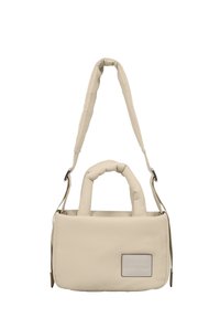 Beige gepolsterte Tasche mit einem abnehmbaren Schultergurt, zwei kurzen Griffen und rechteckiger Form. Verfügt über ein Logo-Patch auf der Vorderseite.