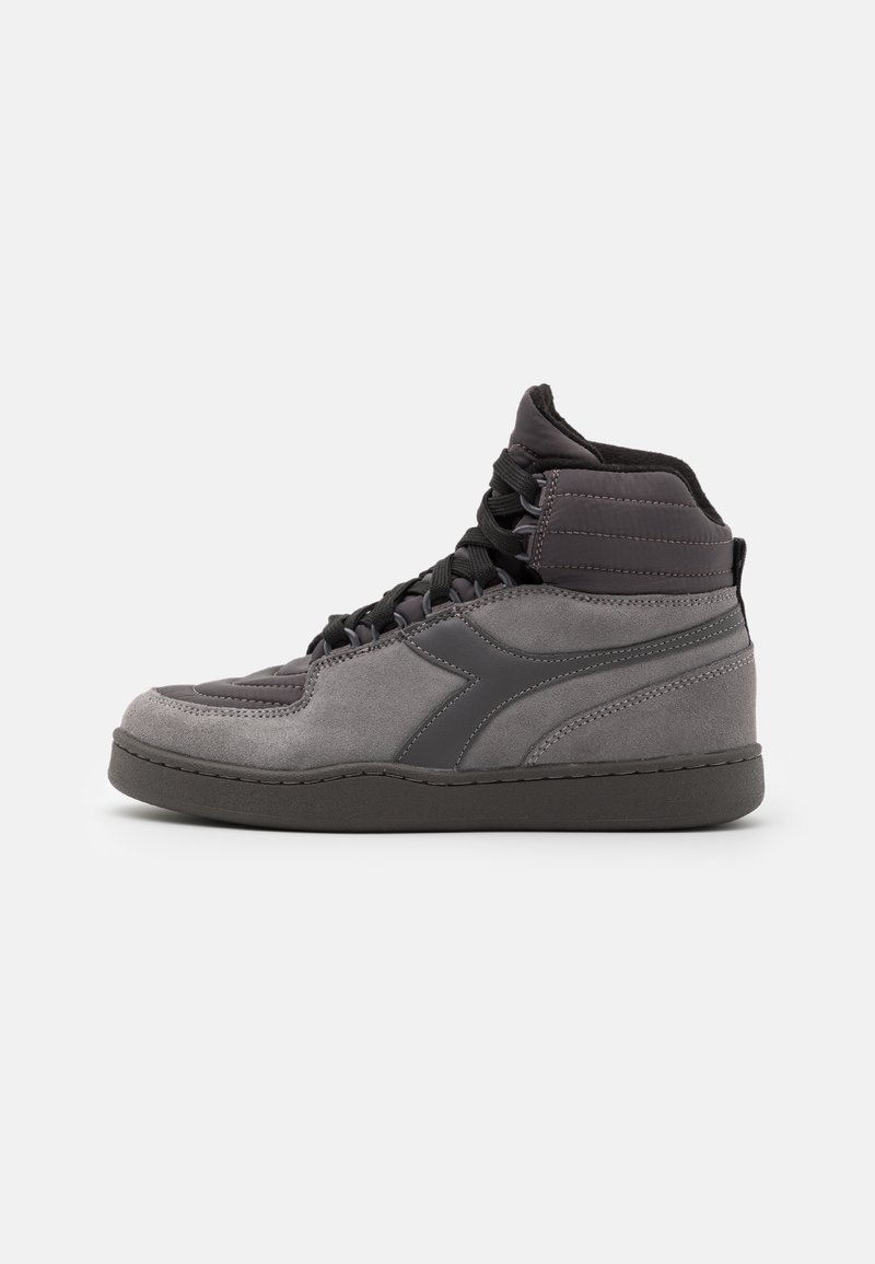 Zapatillas altas