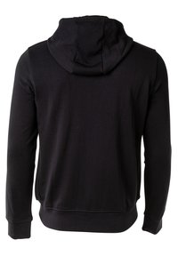 Svart huvtröja med långa ärmar, tillverkad av mjukt material. Har en enkel design samt ribbade ärmslut och fåll.