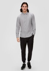 QS Overhemd - taubengrau