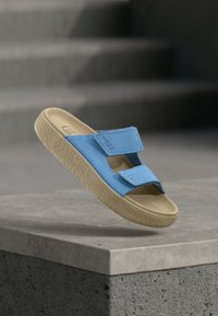 Nevybrané, aqua/almond