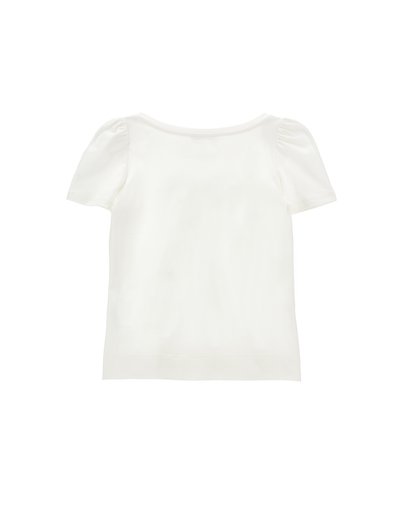 Λευκό πουκάμισο με κοντά μανίκια, φουσκωτούς ώμους και στρογγυλό ντεκολτέ, απλωμένο επίπεδα σε λευκό φόντο.