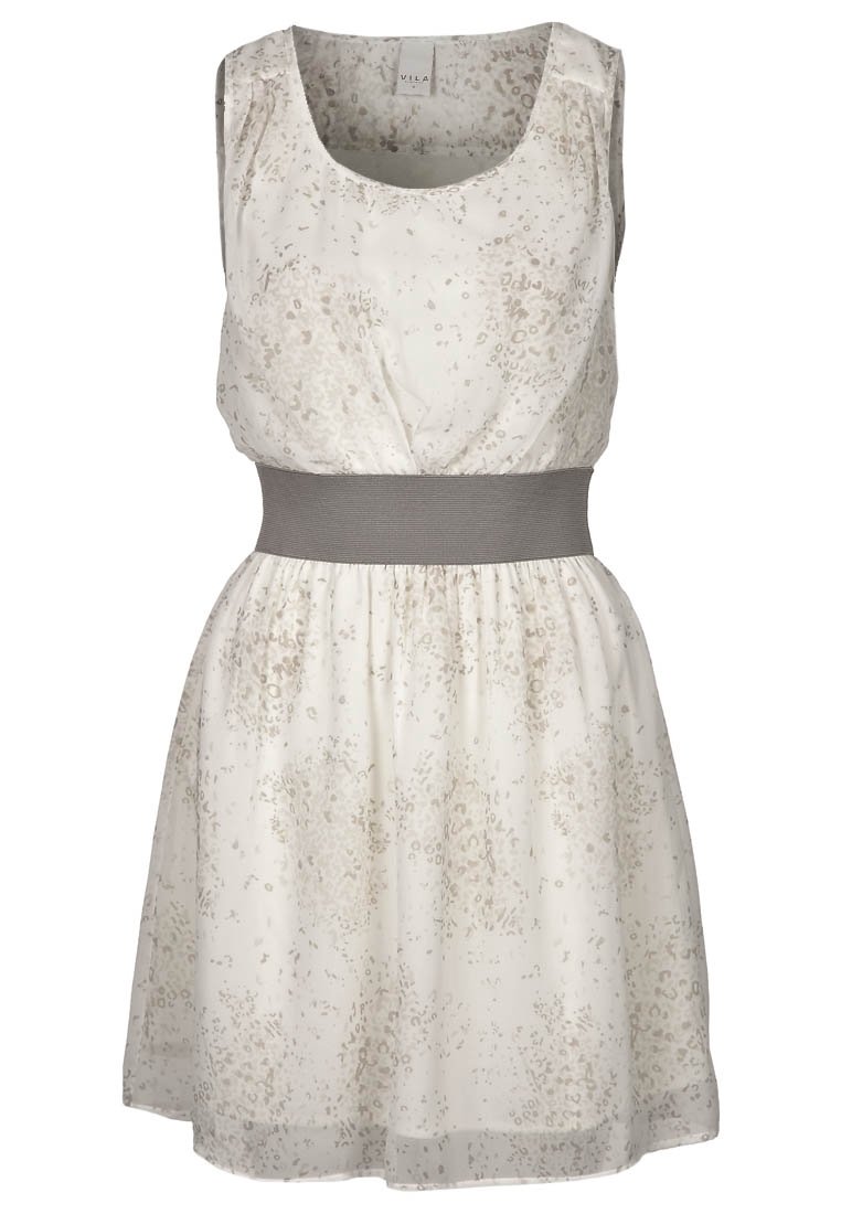 Bezramenné šaty po kolena v krémové barvě s jemným béžovým vzorem. Mají široký šedý pás a měkkou, splývavou látku.