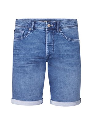 Szorty dżinsowe w średnim niebieskim kolorze, z pięcioma kieszeniami, podwiniętymi nogawkami oraz zapięciem na zamek i guzik. Gładka tekstura i klasyczny design.