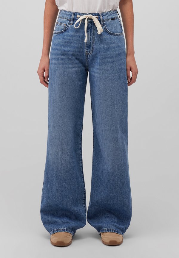 MALIBU - Jeans Relaxed Fit - mid brushed lt denim