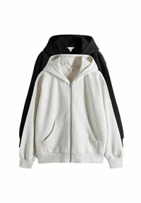 Kapuzen-Sweatshirts mit Reißverschluss in Hellgrau und Schwarz. Sie verfügen über eine Fronttasche, flexible Bündchen und einen weichen, strukturierten Stoff.