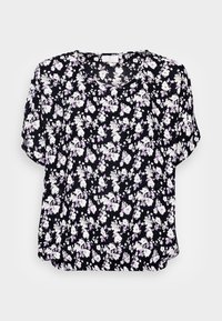 Blusa preta floral com flores brancas e roxas, mangas curtas, decote redondo e um corte solto com textura de tecido leve.