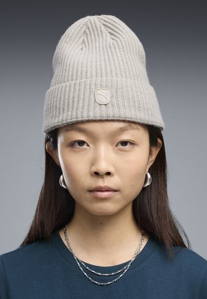 Puma, PUMA CAT PATCH BEANIE MIT MITTELHOHER KRONE UNISEX - Gorro - silver fog