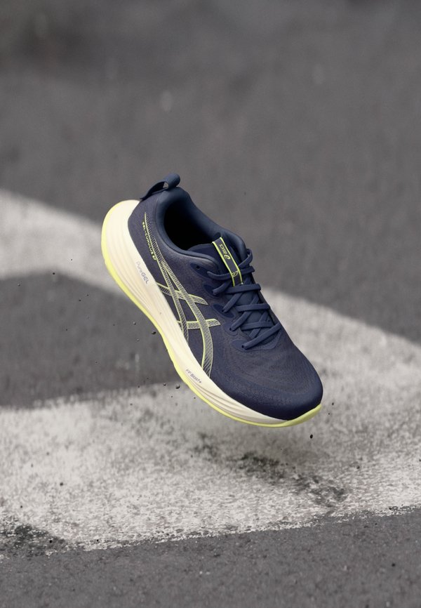 GEL CUMULUS 27 - Road running shoes