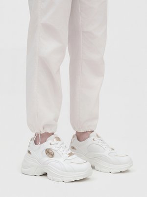 Buffalo, ZAYA ONE - Sneaker low - cream gold