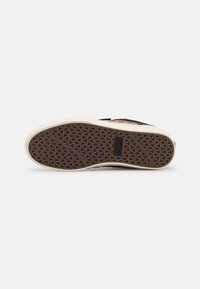 Etnies BARGE - Sapatilhas de skate - brown/tan/black