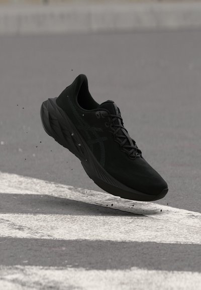 ASICS DYNABLAST 6