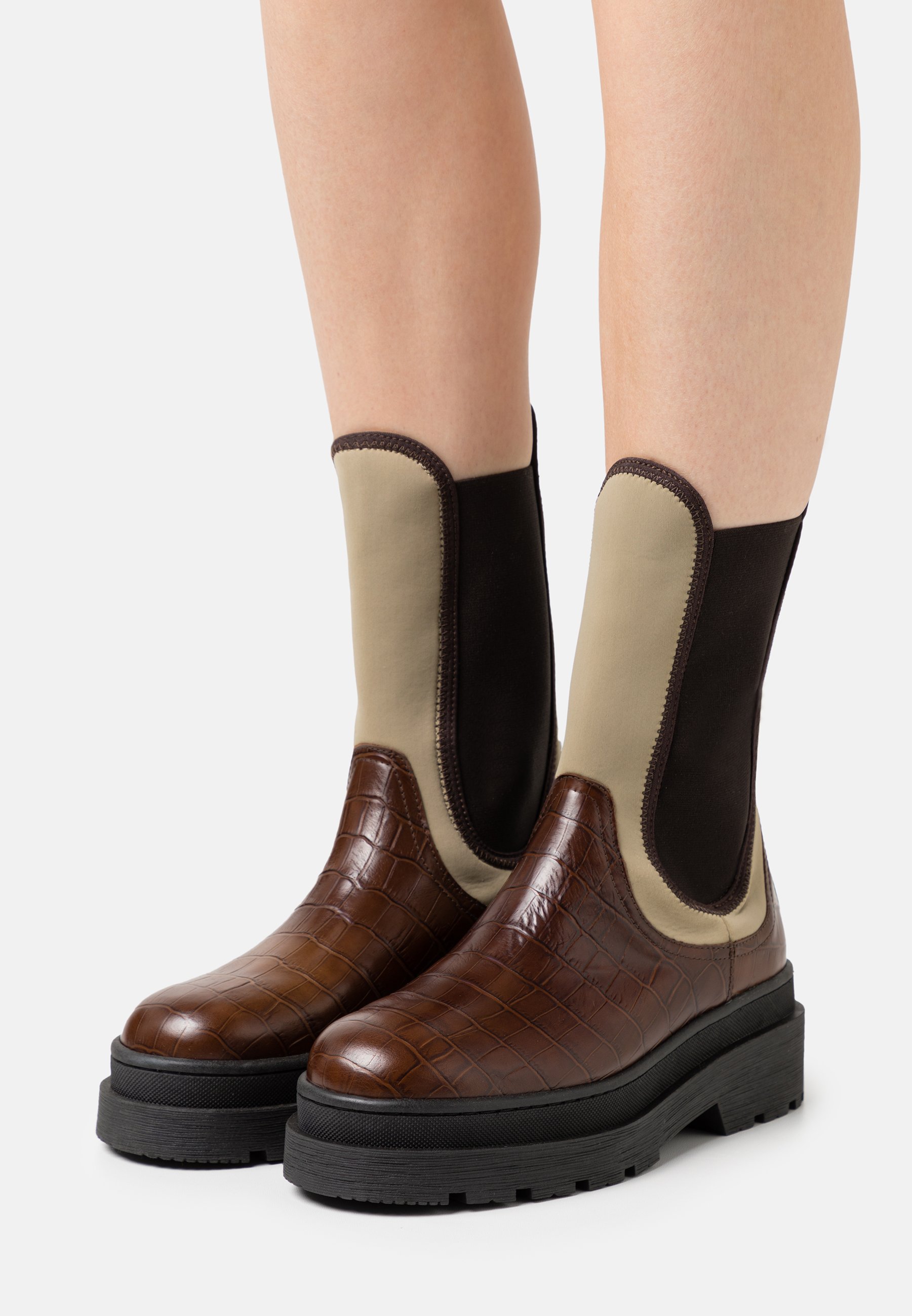 soda platform boots