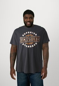 Jack & Jones JJELOGO TEE NECK 5 PACK - Marškinėliai su spaudiniu - dark navy/white/kombugreen/black/mountainspring
