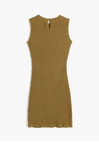 Ærmeløs kjole i olivengrøn med en tekstureret, krøllet stoffet. Har et nøglehul tilbage og en tætsiddende silhuet.