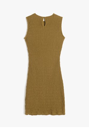 Mouwloos olijfgroen jurkje van een gestructureerde, gekreukte stof. Heeft een keyhole-detail op de rug en een figuuraccentuerende pasvorm.