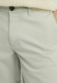 BZB BERMUDA - Short - vert clair