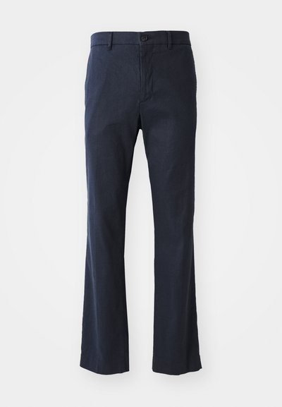 Marineblaue, weit geschnittene Hosen aus leichtem Stoff, mit einem einzigen Knopfverschluss und Fronttaschen, mit einer glatten Textur.