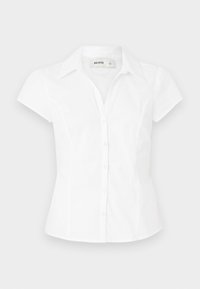 Λευκό μπλουζάκι με κοντό μανίκι και γιακά, με εφαρμοστή σχεδίαση και δύο σειρές κουμπιών στο μπροστινό μέρος. Ομαλή υφή βαμβακιού.