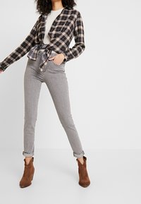 Levi's® Vaqueros pitillo - grey denim