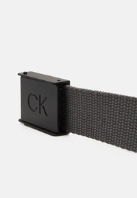 Calvin Klein Golf MONOGRAM BUCKLE BELT - Bælter - charcoal