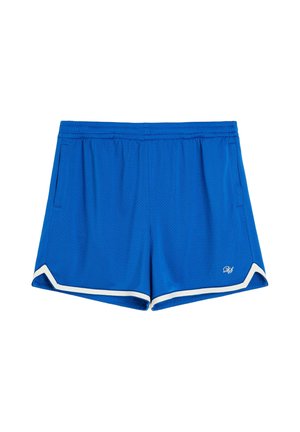 Niebieskie szorty sportowe z elastycznym pasem, białym wykończeniem na otworach nogawek i dwoma bocznymi kieszeniami na białym tle.