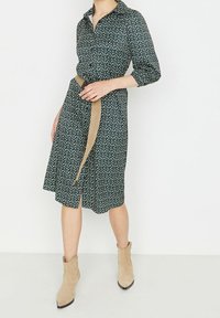 Trendyol Abito a camicia - black
