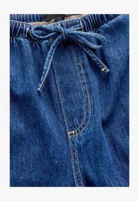 Kijelölve, mid blue denim