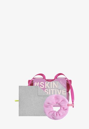 GLOV® SKIN POSITIVE SET - GYM SET WITH A LIGHTWEIGHT WORKOUT TOW - Set pour le bain et le corps - pink/grey