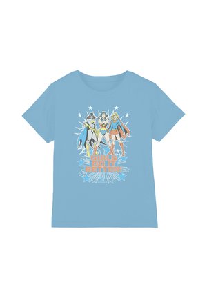 Light blue t-shirt with three female superheroes standing confidently and the text "Girls do it better!" surrounded by stars.