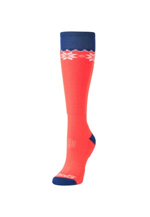 Chaussette rouge montante jusqu'au genou avec bord-côte, talon et pointe bleu marine, ornée de motifs de flocons de neige blancs autour de la bande supérieure.