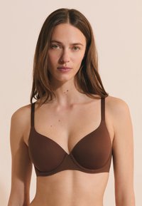 Wybrany, dark brown