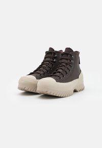 Converse Sneakers alte - brown