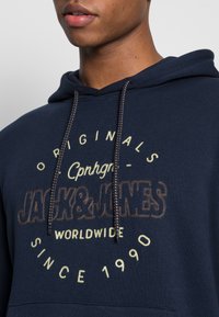 Jack & Jones JORSURFACE BRANDING  - Sweatshirt com capuz - navy