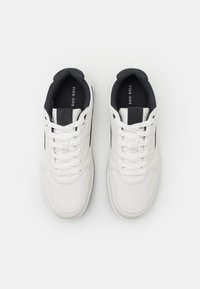 Pier One - Sneakersy niskie