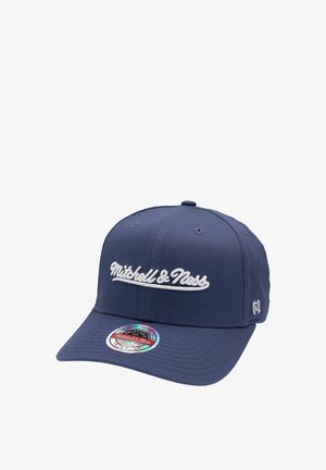 Casquette de baseball ajustable bleu marine de Mitchell & Ness avec logo brodé en blanc et autocollant holographique sur la visière.