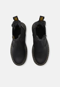 Dr. Martens Kotníková obuv - black