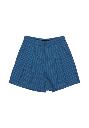 Kék kockás rövidnadrág övbújtatókkal, gombos záródással és redős elülső résszel, fehér háttéren laposan elhelyezve.
