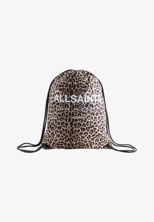 Sac à dos à cordon avec motif léopard, bretelles en cordes noires et blanches, et logo blanc ALLSAINTS avec texte japonais et "LONDON" en dessous.