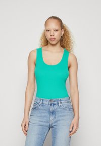 GAP TANK - Linne - simply green