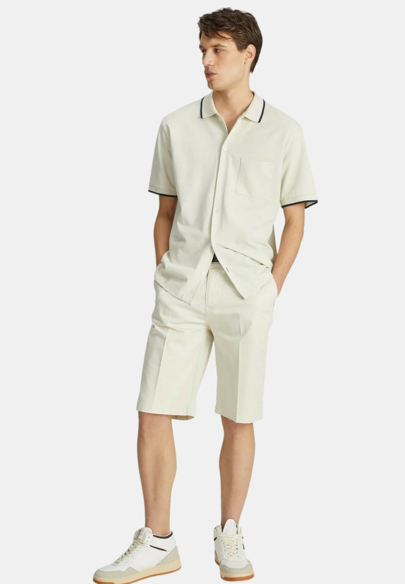GAS BERMUDA - Shorts - avorio