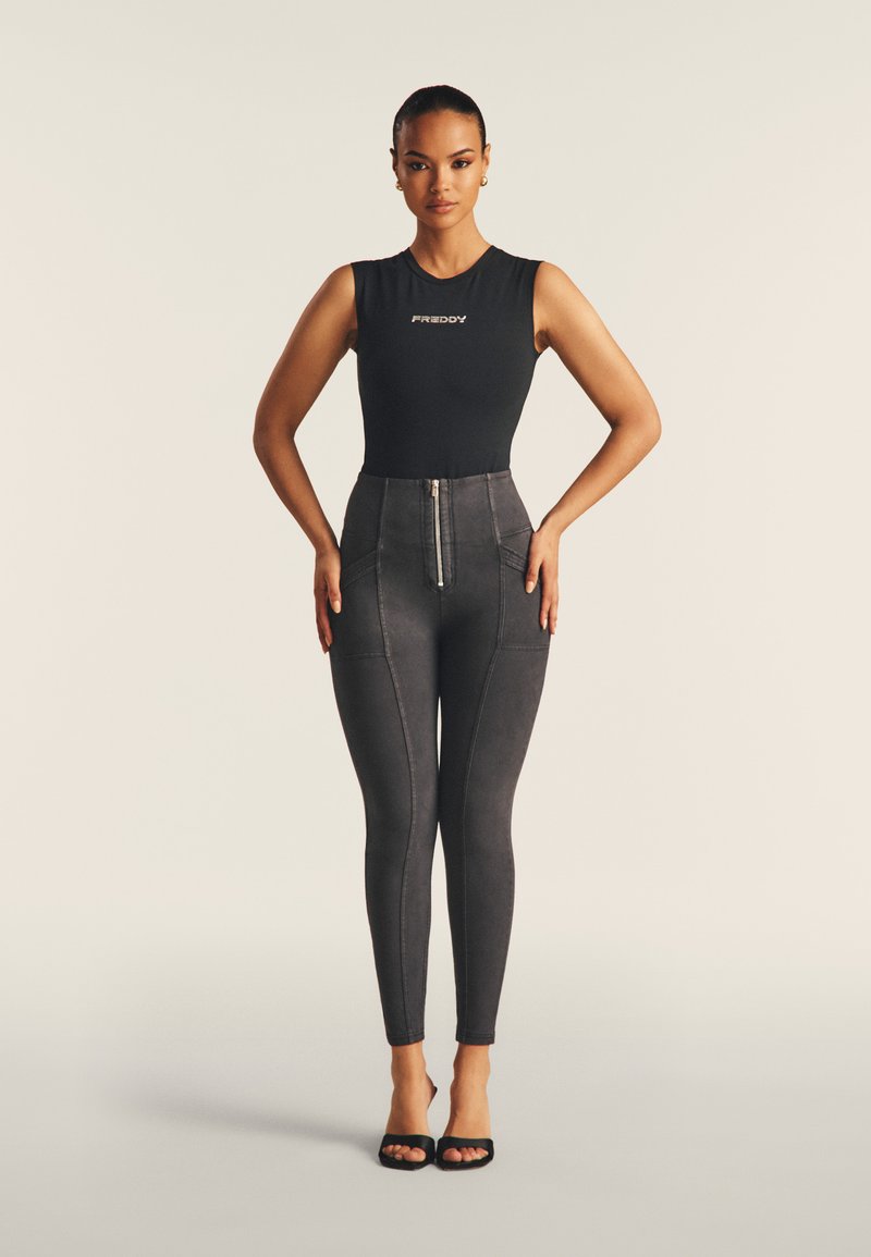 Freddy VITA ALTA LUNGHEZZA 7/8 EFFETTO VISSUTO - Pantalones - nero