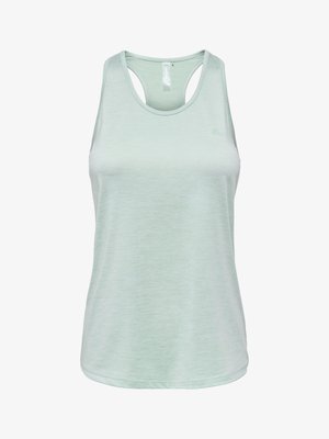 Camiseta sin mangas para mujer en verde claro con espalda deportiva, tela suave y escote redondo.