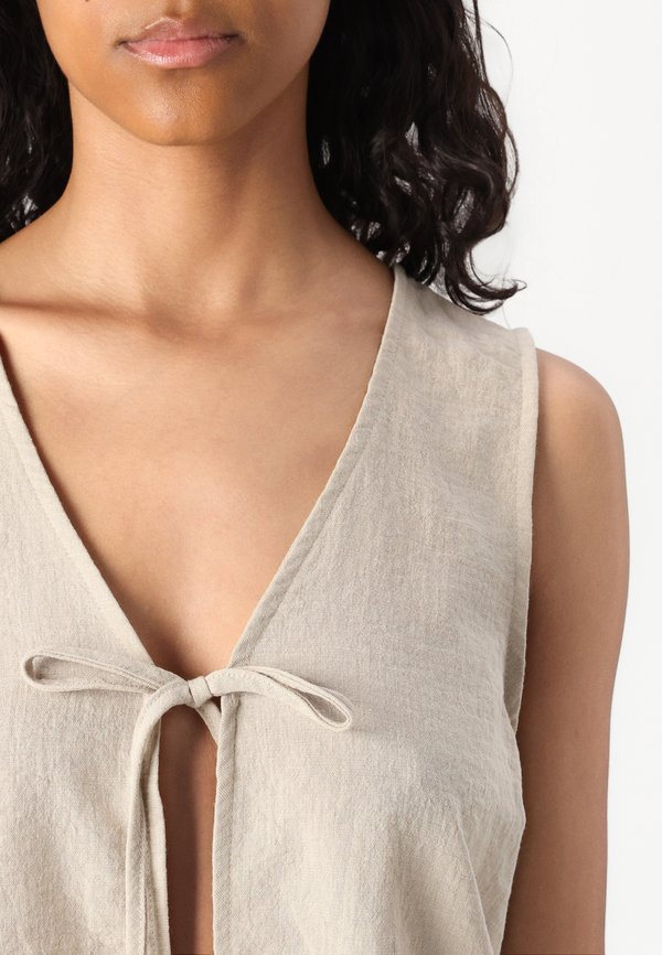 ONLEMMIA LIFE - Waistcoat - pure cashmere4