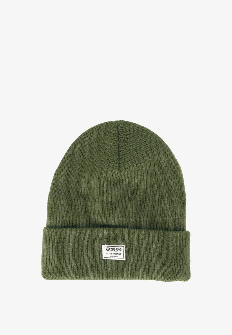 Bonnet en tricot vert foncé avec un revers, comportant une petite étiquette rectangulaire avec le texte "ZIGZAG ACTIVE LIFESTYLE" en blanc.