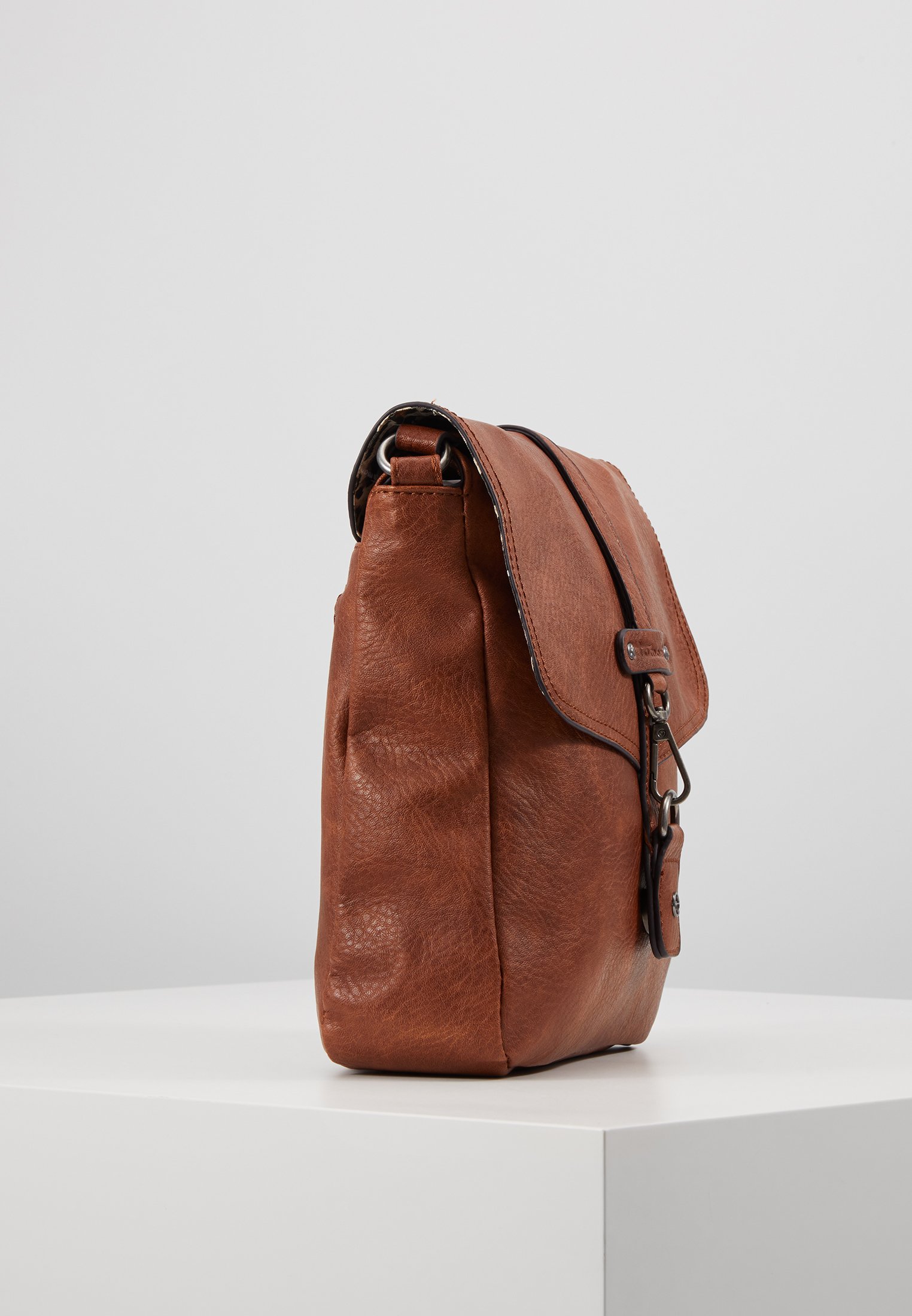 Tamaris BERNADETTE Axelremsväska cognac Zalando.se Tamaris BERNADETTE Axelremsväska cognac Zalando.se