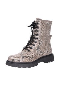 Bottines de combat à lacets avec un motif serpent beige et noir et une épaisse semelle en caoutchouc noir.